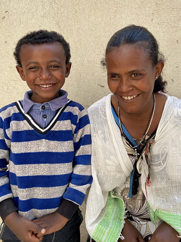 Tsegereda Abebe & Yeabsera Negussie